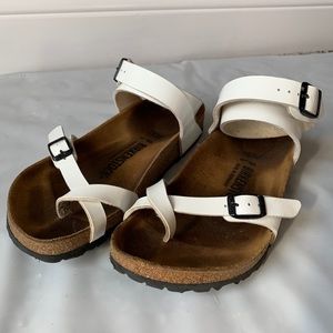 Birkenstock Yara style sandal